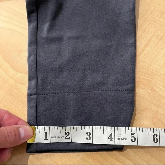 ❤️HUE  pull-up pants NWOT - Picture 6 of 12